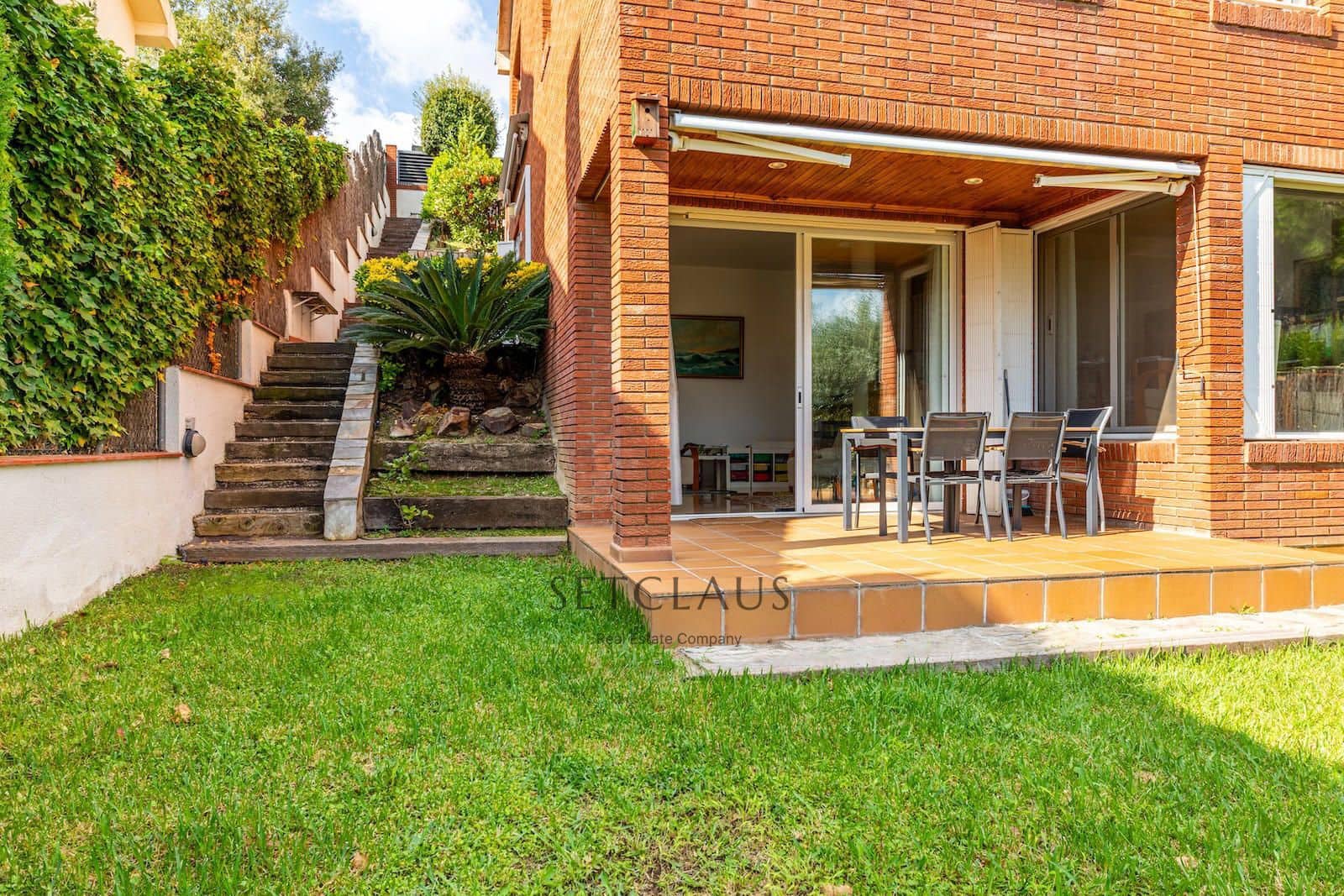 4 soverom Villa til salgs i Teia med garasje - € 770 000 (Ref: 9267702)