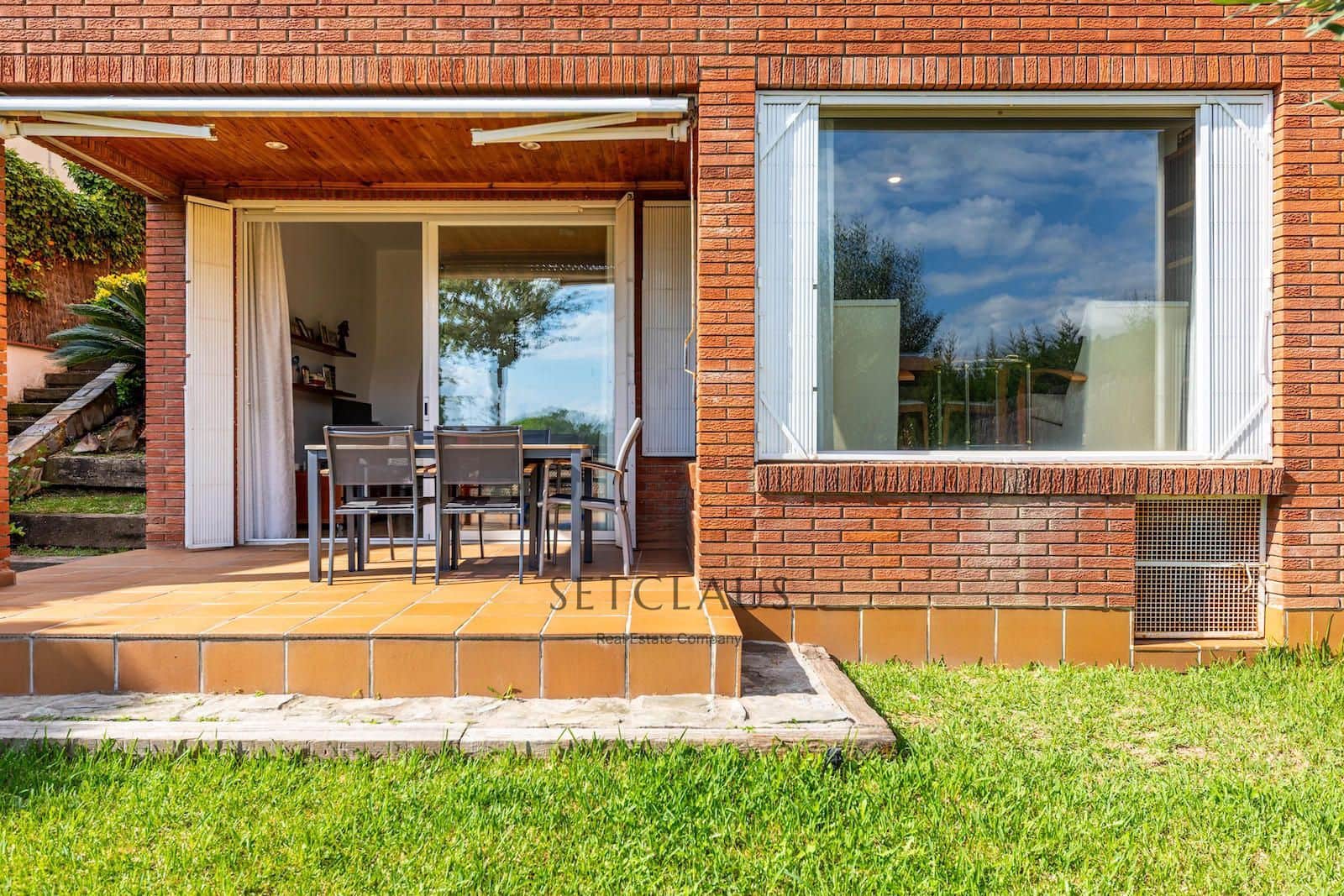 4 soverom Villa til salgs i Teia med garasje - € 770 000 (Ref: 9267702)