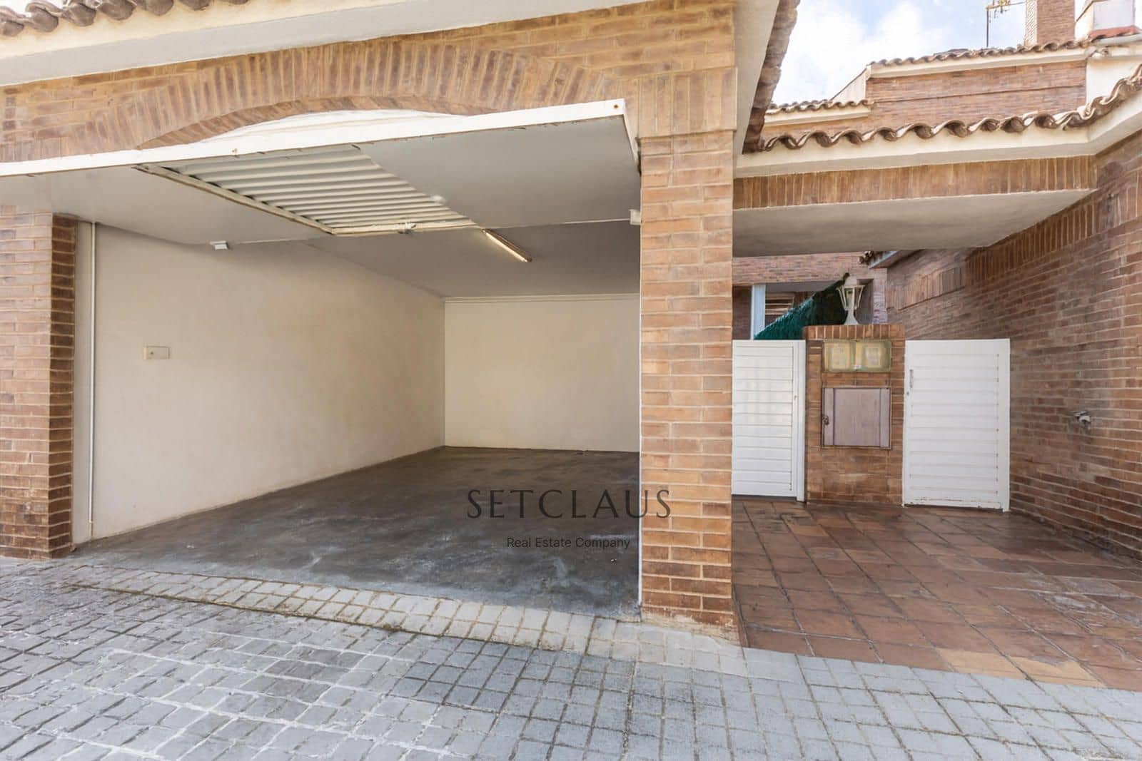 4 slaapkamer Huis te koop in El Masnou met garage - € 630.000 (Ref: 9275188)