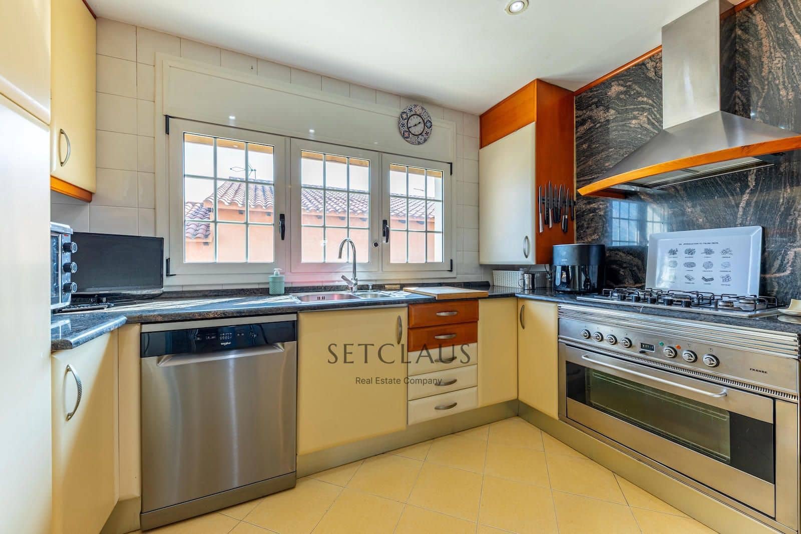 4 soverom Villa til salgs i Premia de Dalt med svømmebasseng garasje - € 749 000 (Ref: 9283527)