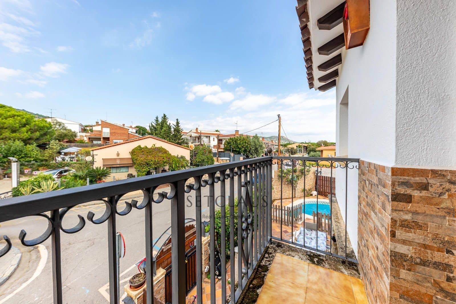 4 soverom Villa til salgs i Premia de Dalt med svømmebasseng garasje - € 749 000 (Ref: 9283527)