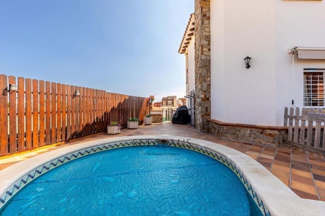 4 soverom Villa til salgs i Premià de Dalt med svømmebasseng garasje - € 749 000 (Ref: 9283527)