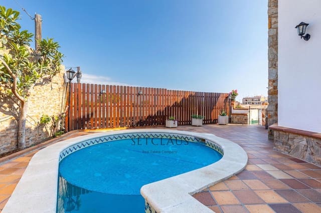 4 soverom Villa til salgs i Premià de Dalt med svømmebasseng garasje - € 749 000 (Ref: 9283527)