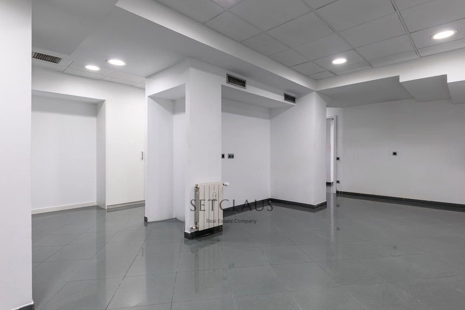 Leilighet til salgs i Barcelona by - € 399 000 (Ref: 9289649)