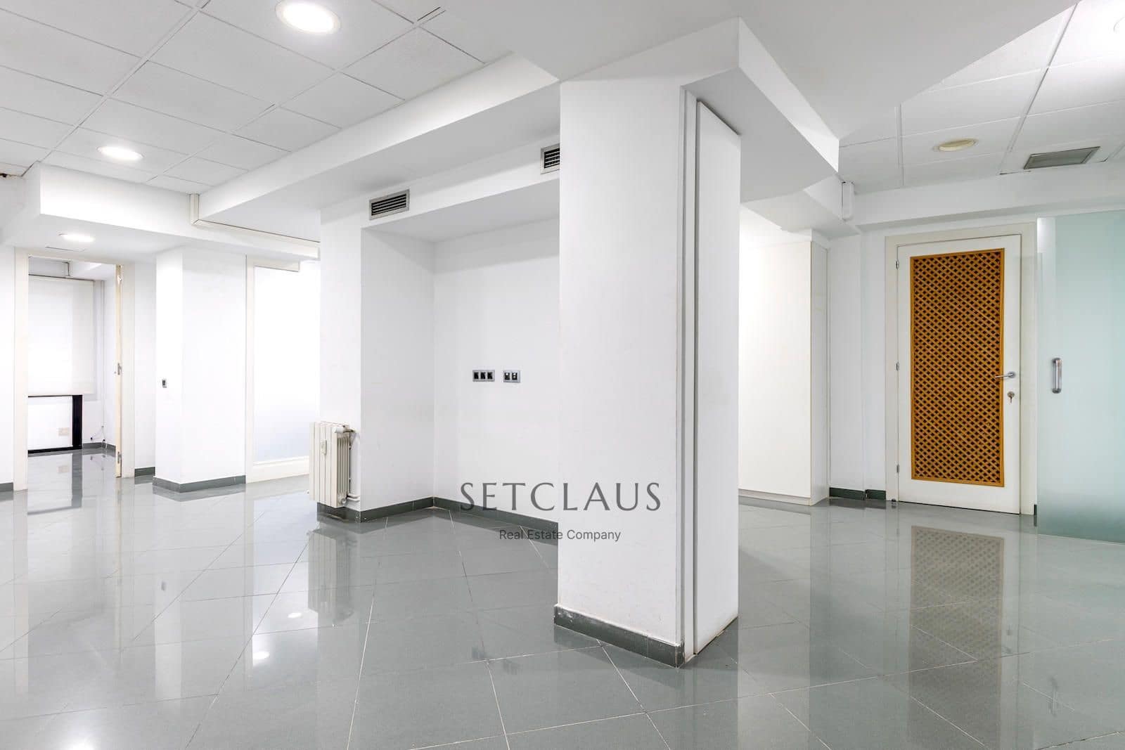 Leilighet til salgs i Barcelona by - € 399 000 (Ref: 9289649)