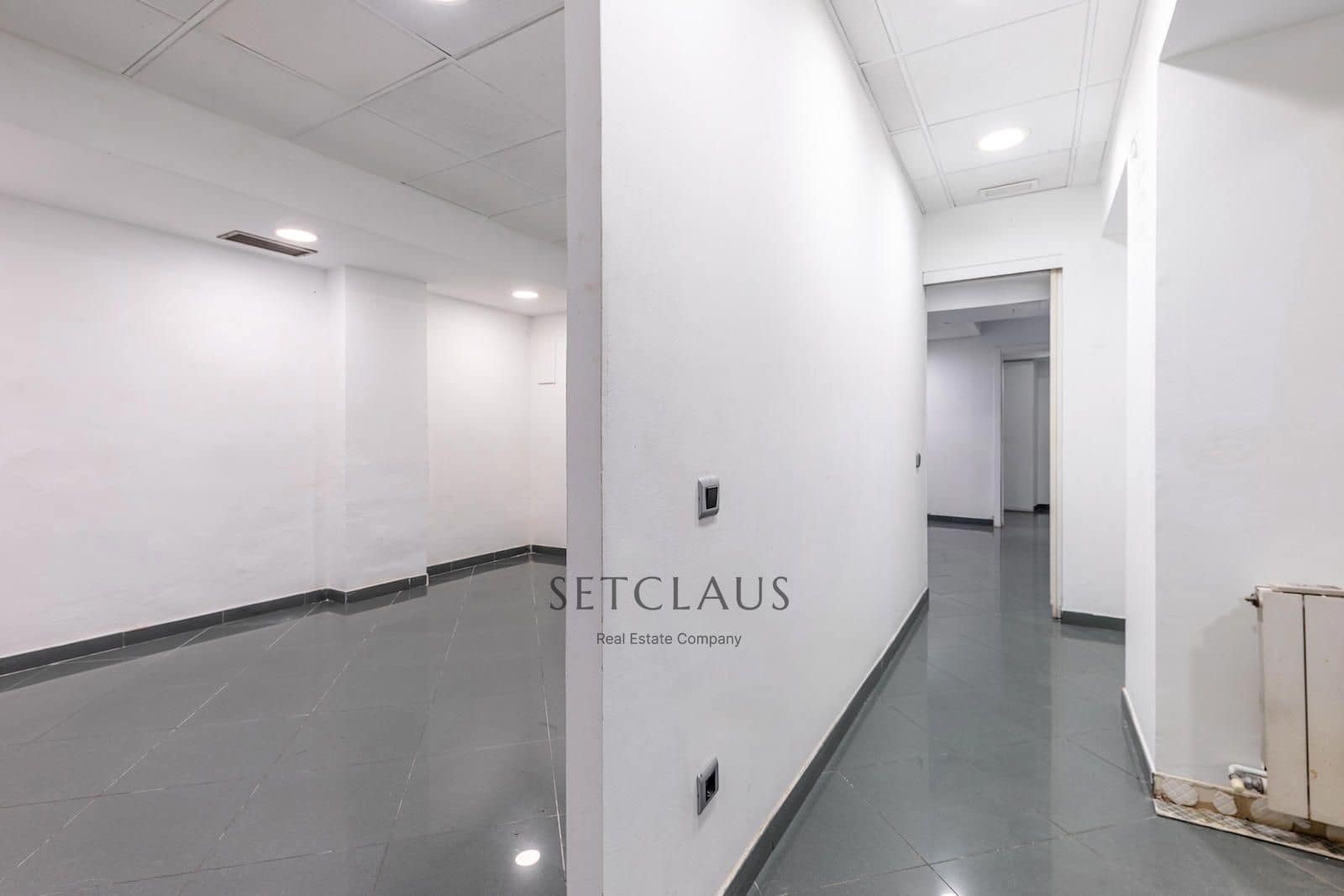 Leilighet til salgs i Barcelona by - € 399 000 (Ref: 9289649)