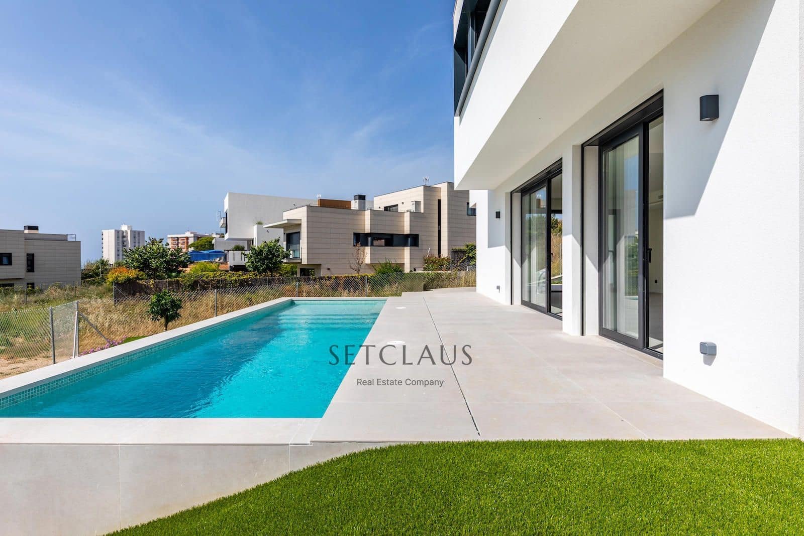 4 soverom Villa til salgs i Teia med svømmebasseng garasje - € 1 100 000 (Ref: 9293963)