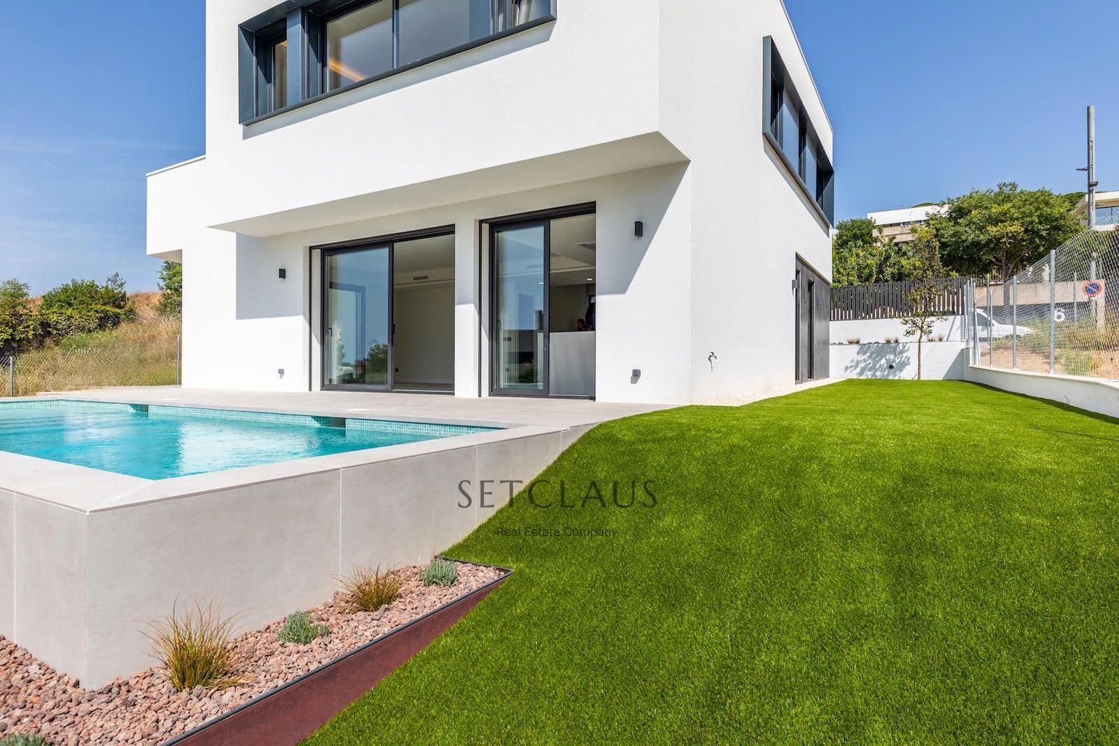 4 soverom Villa til salgs i Teia med svømmebasseng garasje - € 1 100 000 (Ref: 9293963)