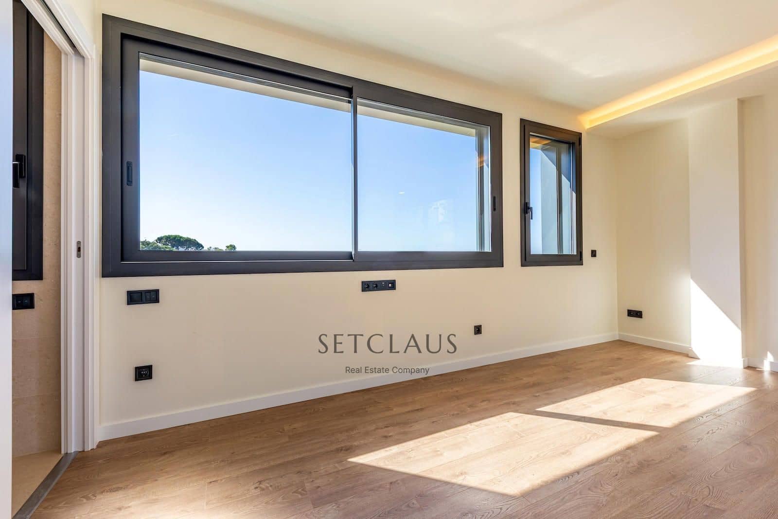 4 soverom Villa til salgs i Teia med svømmebasseng garasje - € 1 100 000 (Ref: 9293963)