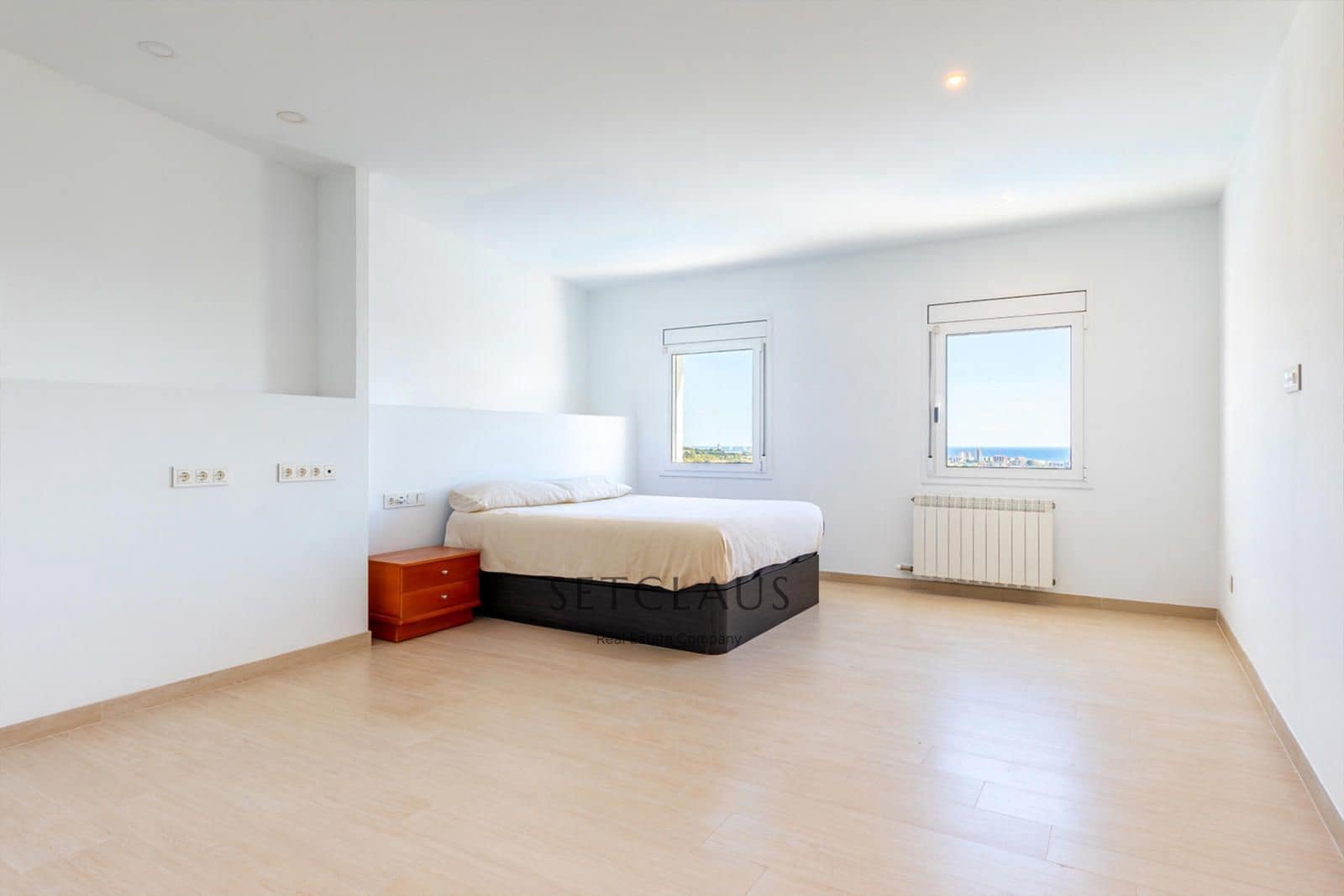 5 soverom Villa til salgs i Premia de Dalt med svømmebasseng garasje - € 1 350 000 (Ref: 9307124)