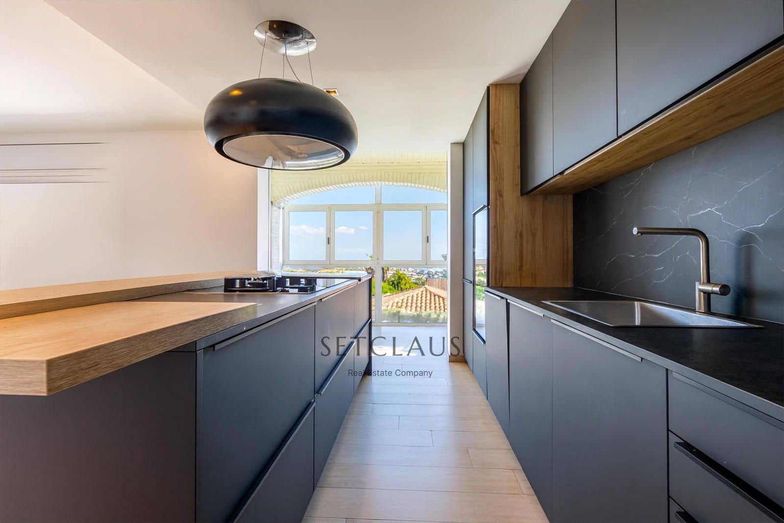 5 soverom Villa til salgs i Premia de Dalt med svømmebasseng garasje - € 1 350 000 (Ref: 9307124)