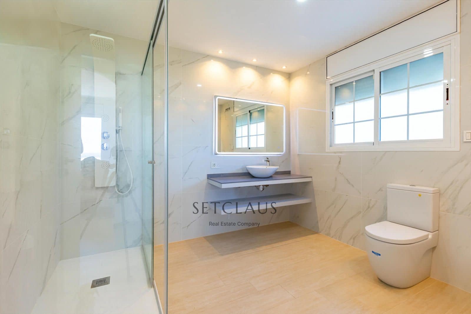 5 soverom Villa til salgs i Premia de Dalt med svømmebasseng garasje - € 1 350 000 (Ref: 9307124)