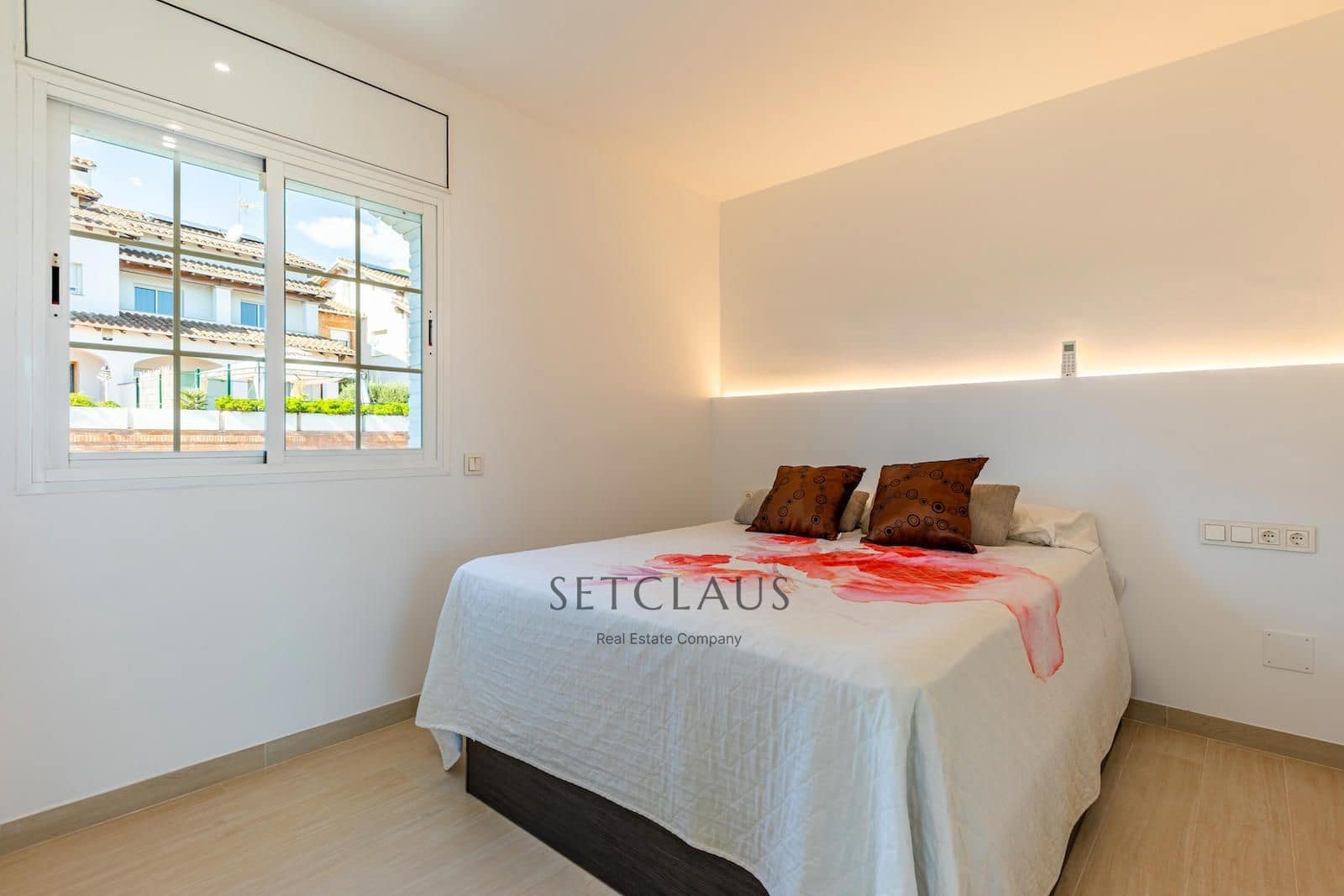 5 soverom Villa til salgs i Premia de Dalt med svømmebasseng garasje - € 1 350 000 (Ref: 9307124)