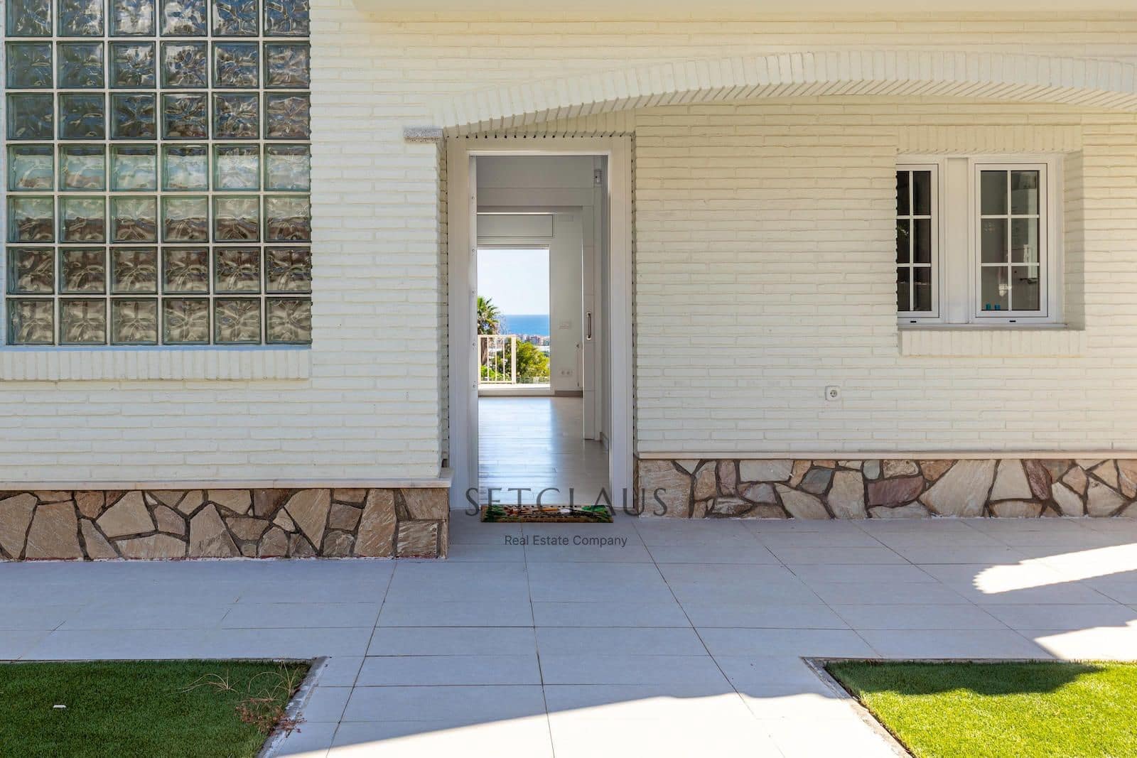 5 soverom Villa til salgs i Premia de Dalt med svømmebasseng garasje - € 1 350 000 (Ref: 9307124)