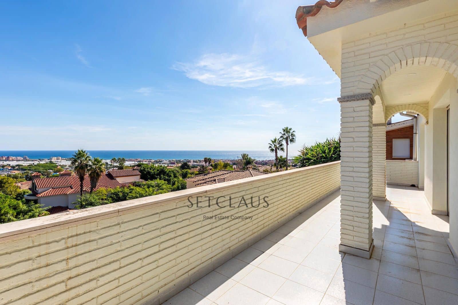 5 soverom Villa til salgs i Premia de Dalt med svømmebasseng garasje - € 1 350 000 (Ref: 9307124)