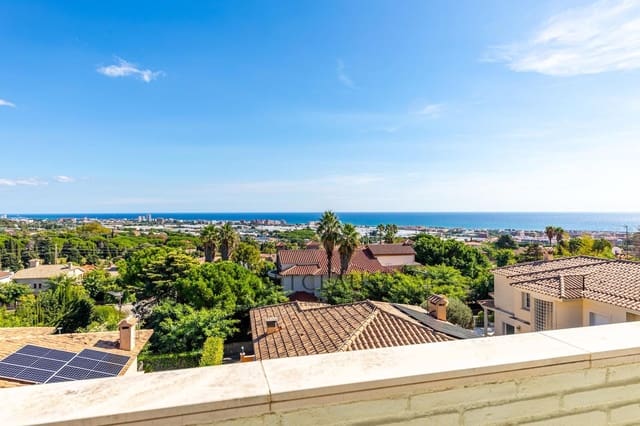 5 Zimmer Villa zu verkaufen in Premià de Dalt mit Pool Garage - 1.350.000 € (Ref: 9307124)