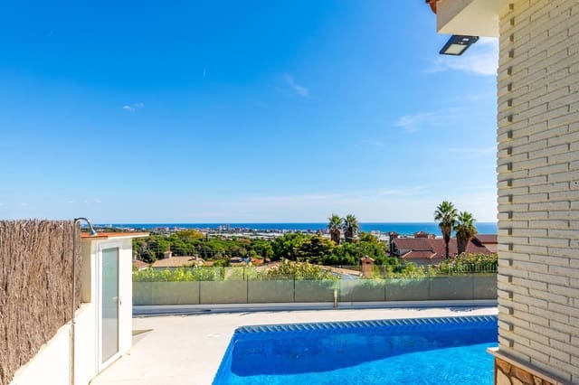 5 Zimmer Villa zu verkaufen in Premià de Dalt mit Pool Garage - 1.350.000 € (Ref: 9307124)