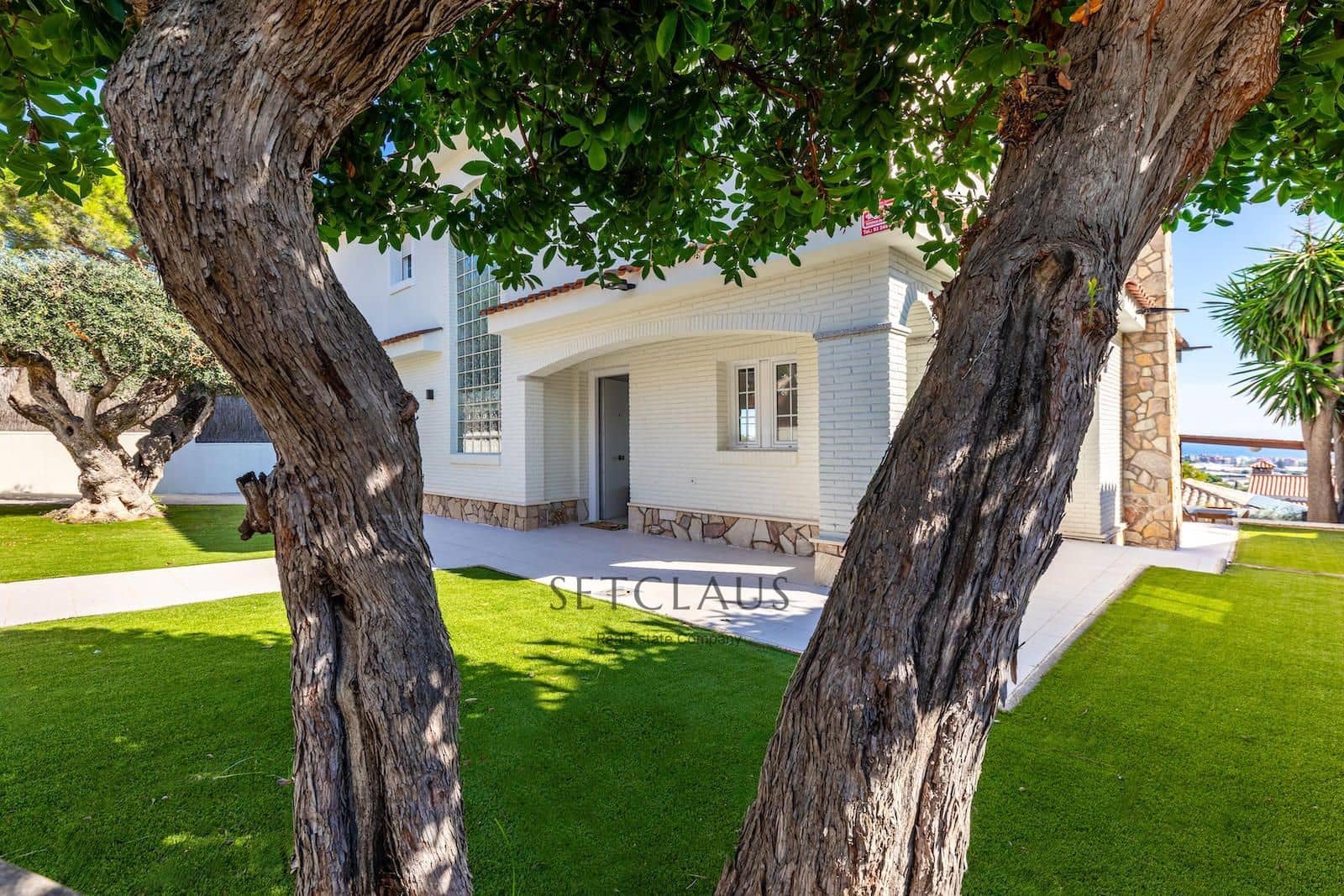 5 soverom Villa til salgs i Premia de Dalt med svømmebasseng garasje - € 1 350 000 (Ref: 9307124)