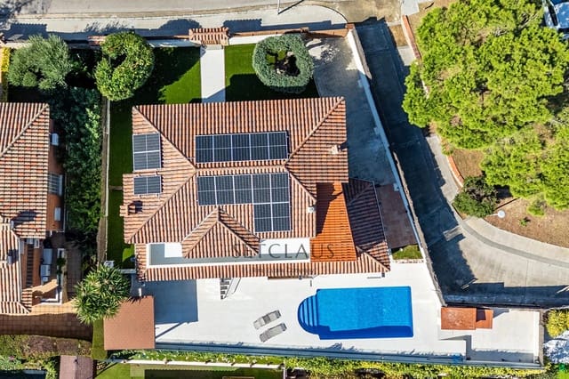 5 Zimmer Villa zu verkaufen in Premià de Dalt mit Pool Garage - 1.350.000 € (Ref: 9307124)