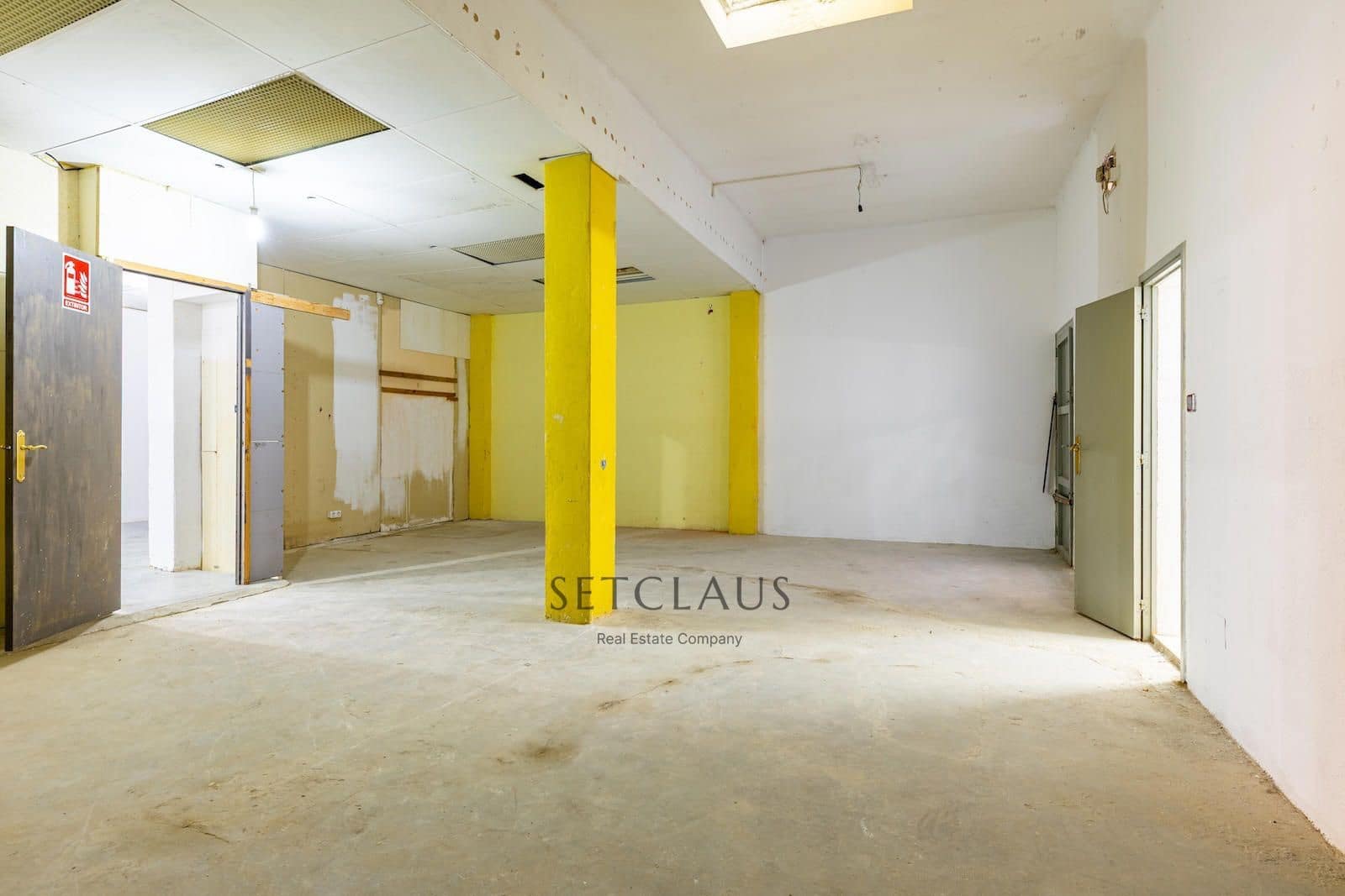 Commercial for rent in Mataro - € 665 (Ref: 9331296)