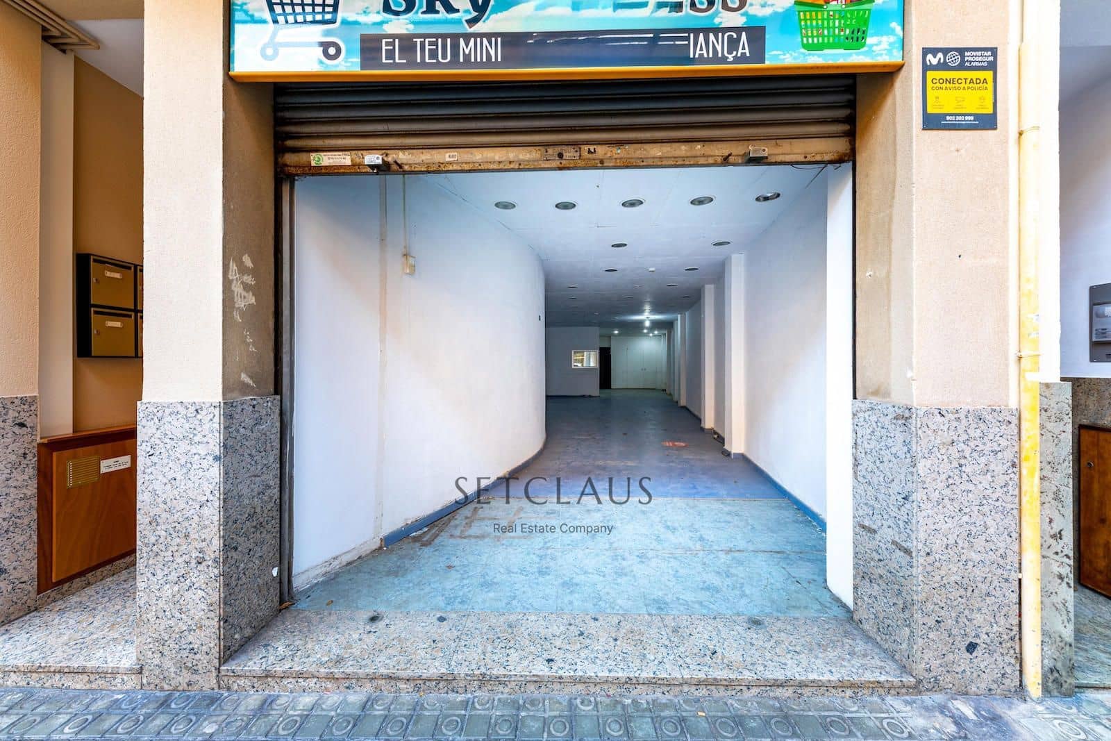 Commercial for rent in Mataro - € 665 (Ref: 9331296)