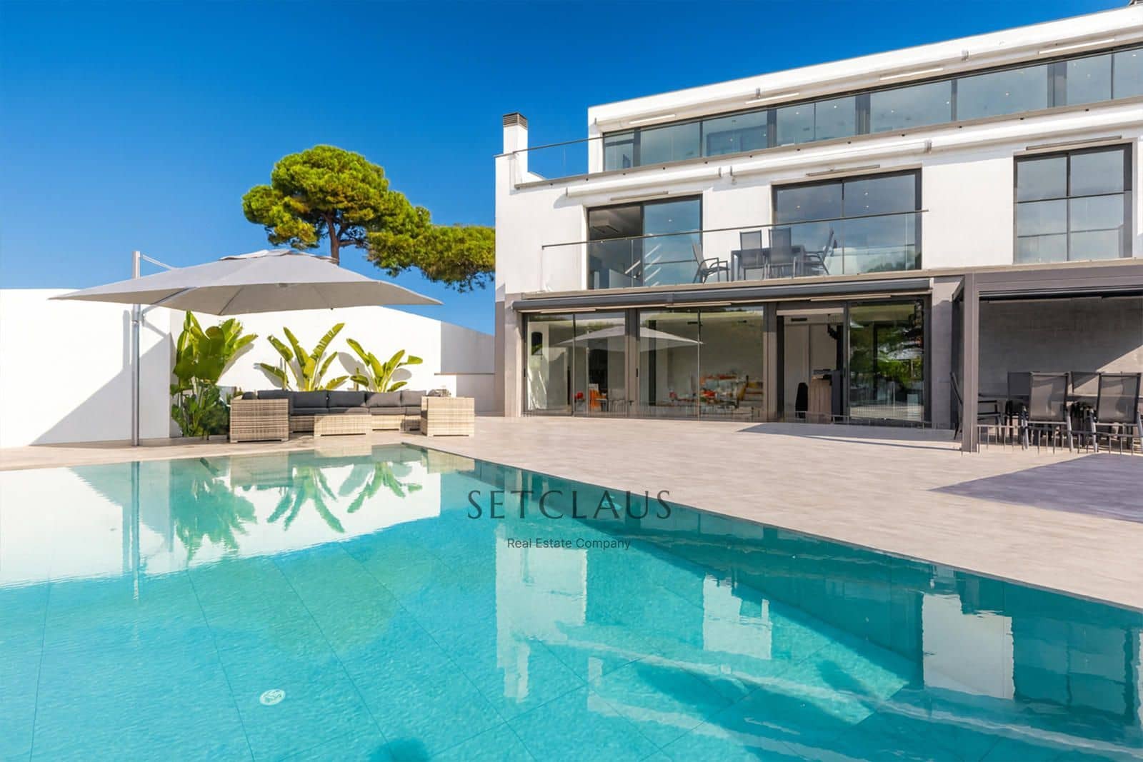 5 soverom Villa til salgs i Badalona med svømmebasseng garasje - € 1 375 000 (Ref: 9331868)