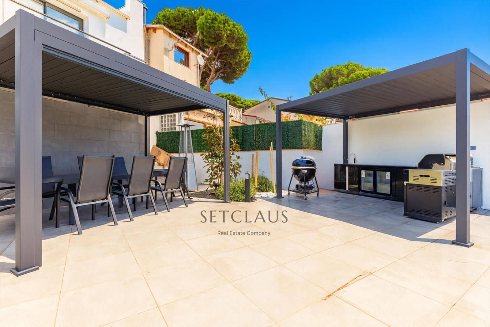 5 soverom Villa til salgs i Badalona med svømmebasseng garasje - € 1 375 000 (Ref: 9331868)