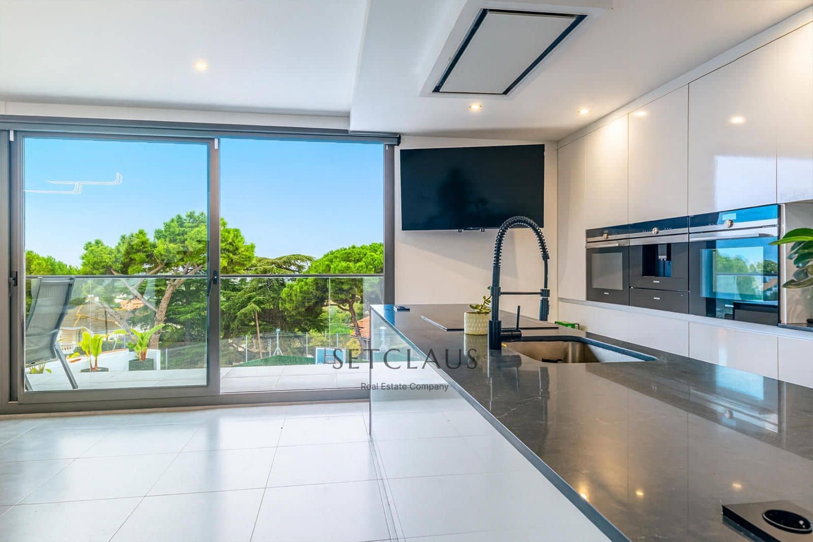 5 soverom Villa til salgs i Badalona med svømmebasseng garasje - € 1 375 000 (Ref: 9331868)