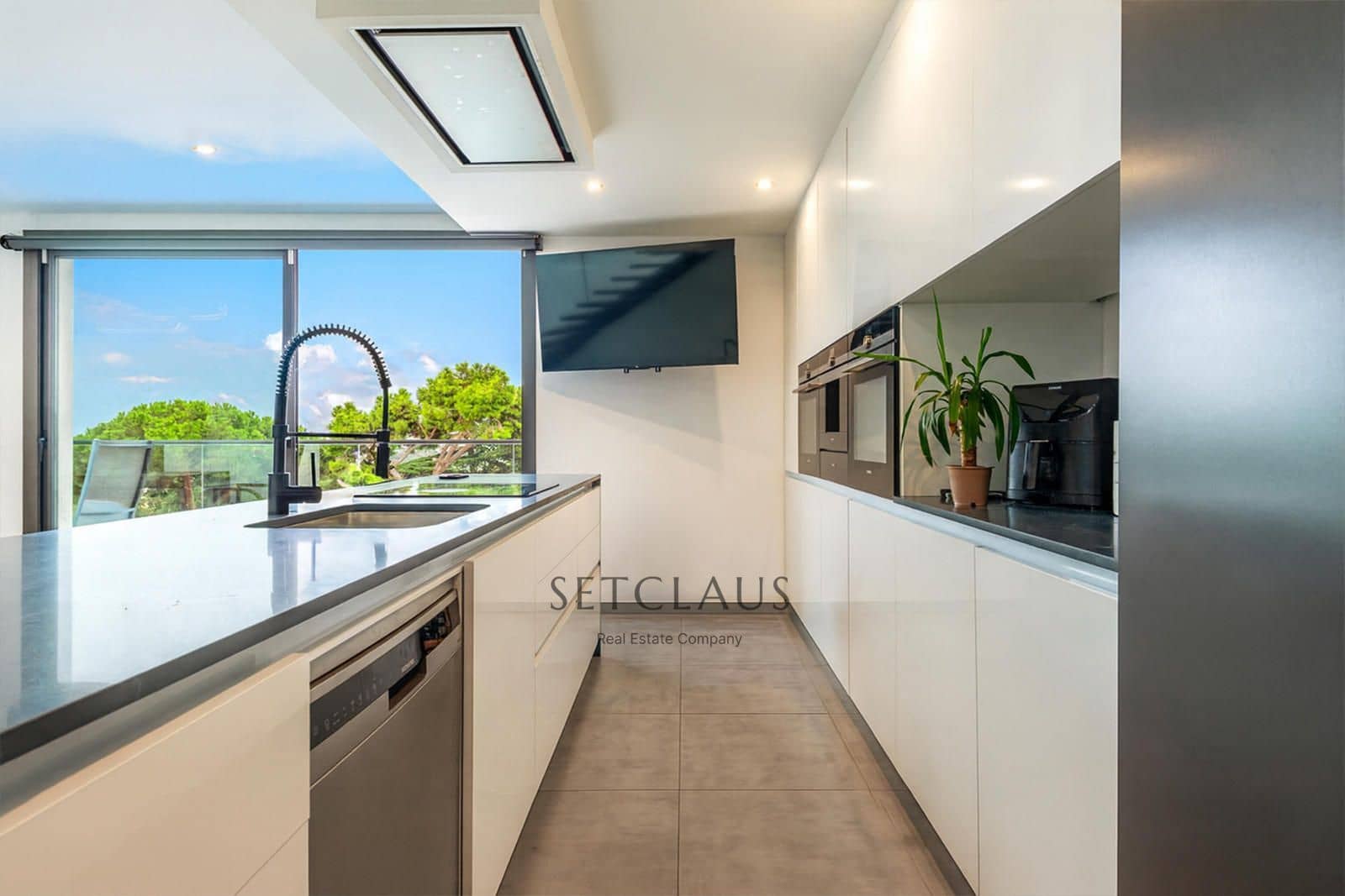 5 soverom Villa til salgs i Badalona med svømmebasseng garasje - € 1 375 000 (Ref: 9331868)