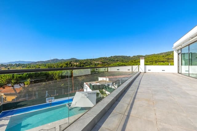 5 soverom Villa til salgs i Badalona med svømmebasseng garasje - € 1 375 000 (Ref: 9331868)