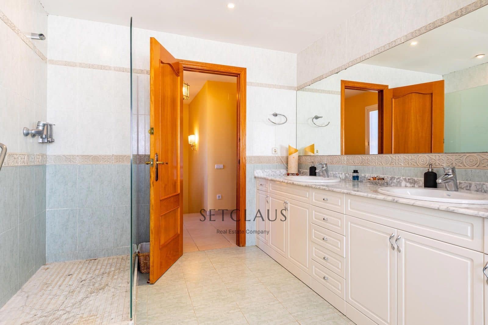 5 slaapkamer Villa te koop in Caldes d'Estrac met zwembad garage - € 830.000 (Ref: 9343607)