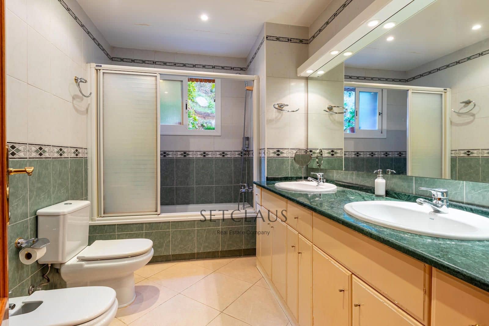 5 slaapkamer Villa te koop in Caldes d'Estrac met zwembad garage - € 830.000 (Ref: 9343607)