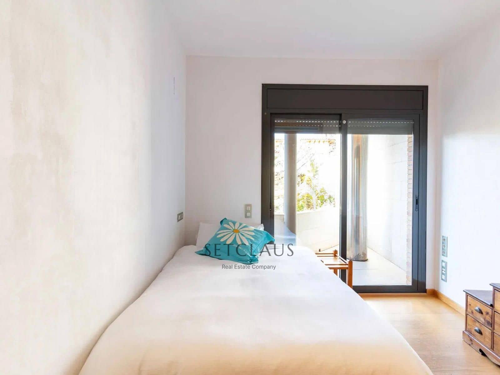 5 bedroom Villa for sale in Alella with pool garage - € 1,100,000 (Ref: 9345704)