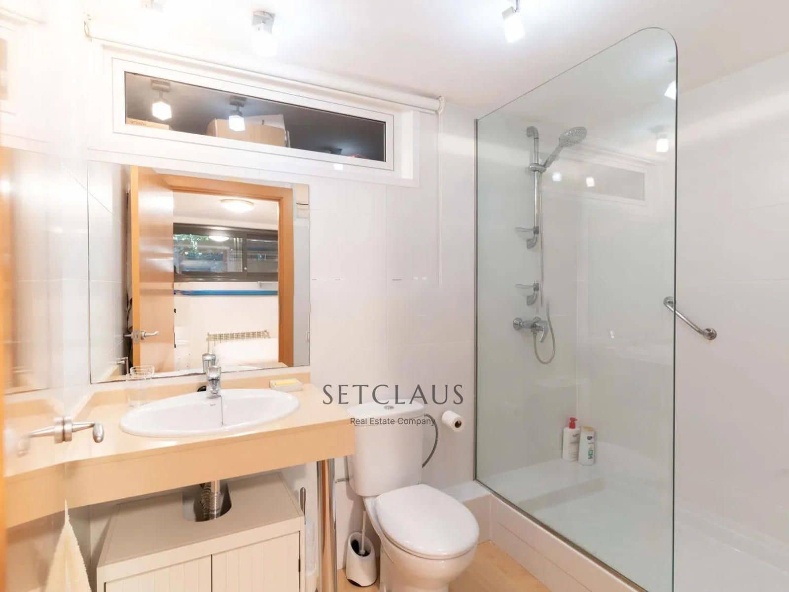 5 bedroom Villa for sale in Alella with pool garage - € 1,100,000 (Ref: 9345704)