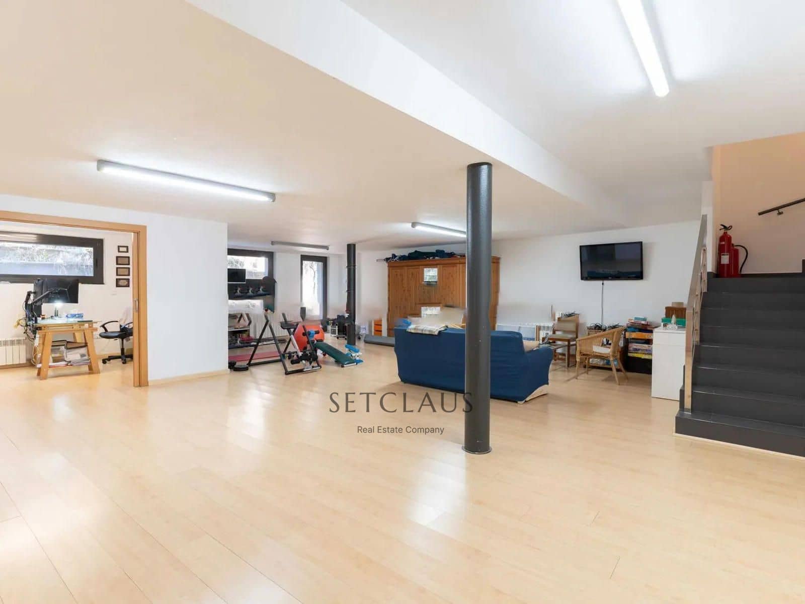 5 bedroom Villa for sale in Alella with pool garage - € 1,100,000 (Ref: 9345704)