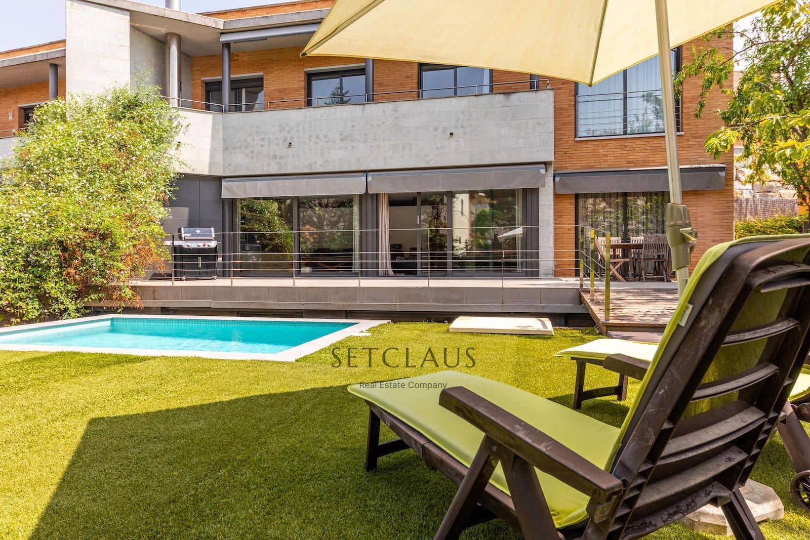 5 bedroom Villa for sale in Alella with pool garage - € 1,100,000 (Ref: 9345704)