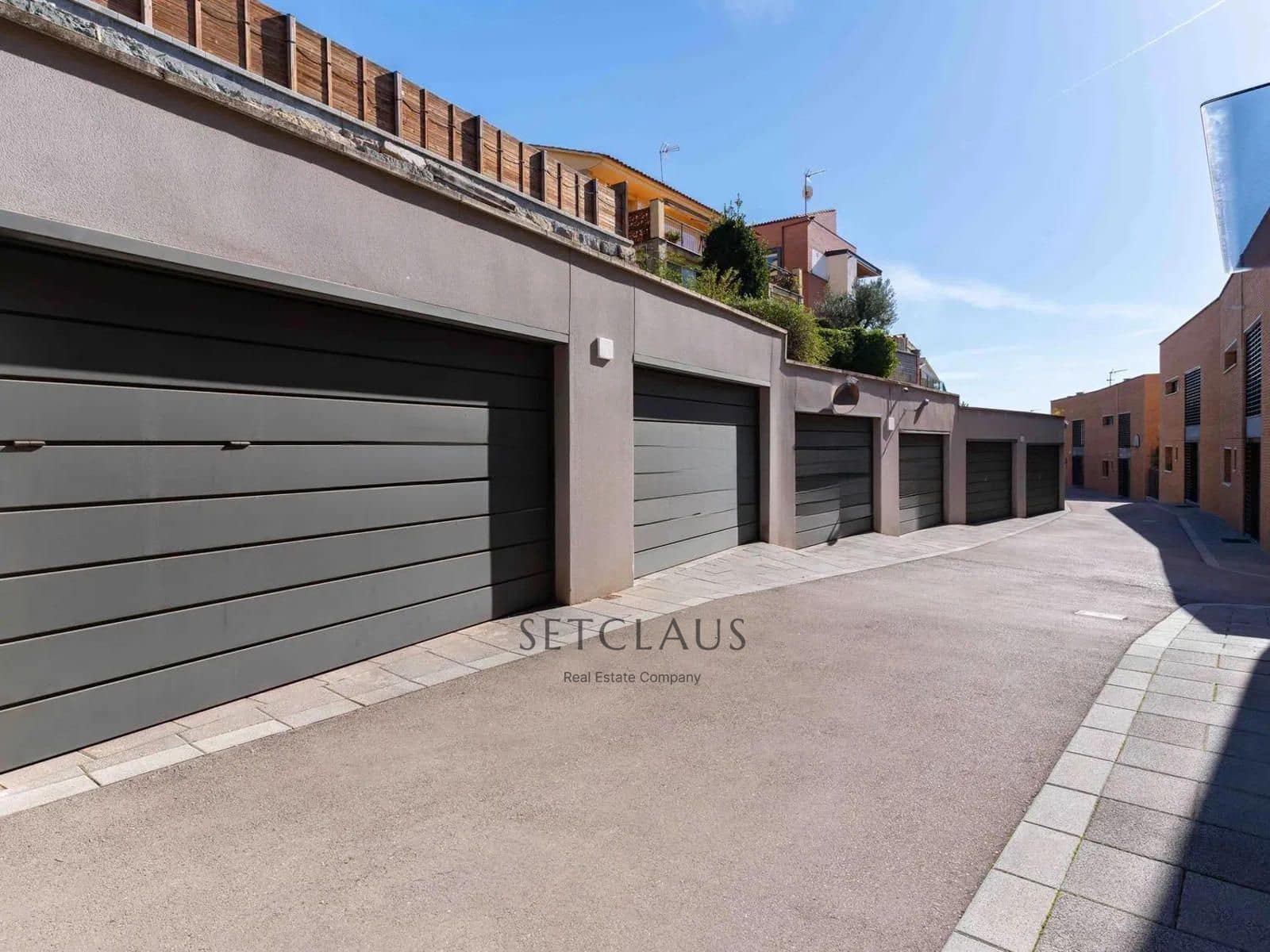 5 bedroom Villa for sale in Alella with pool garage - € 1,100,000 (Ref: 9345704)