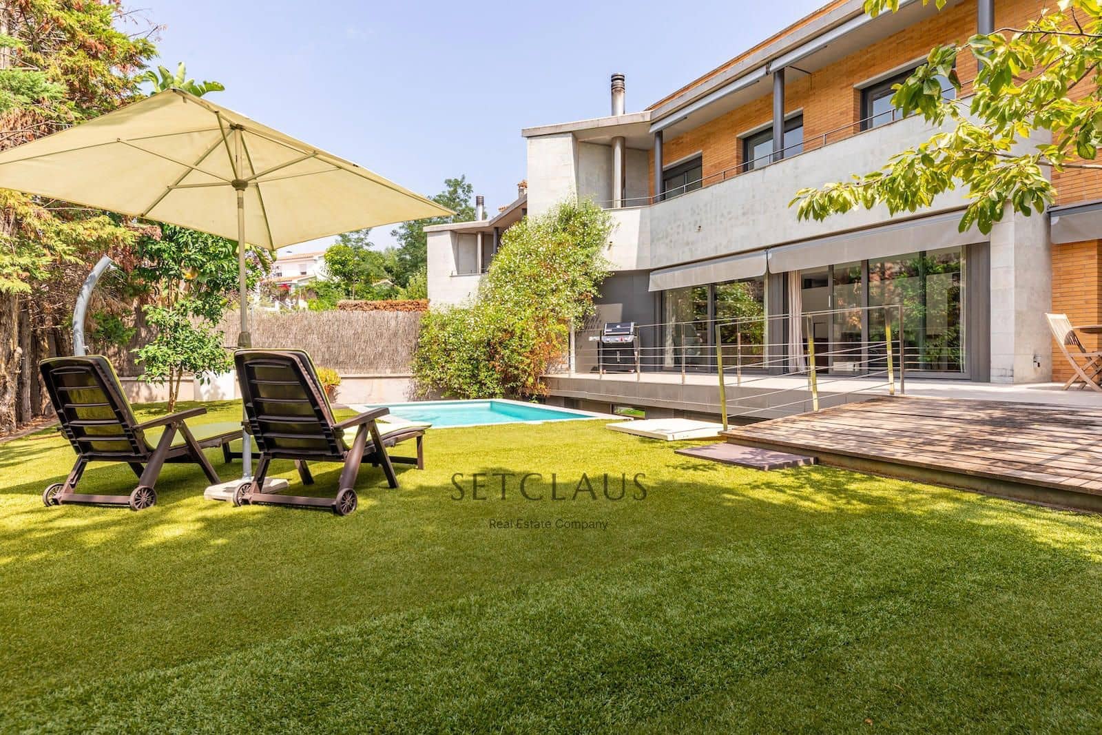 5 bedroom Villa for sale in Alella with pool garage - € 1,100,000 (Ref: 9345704)