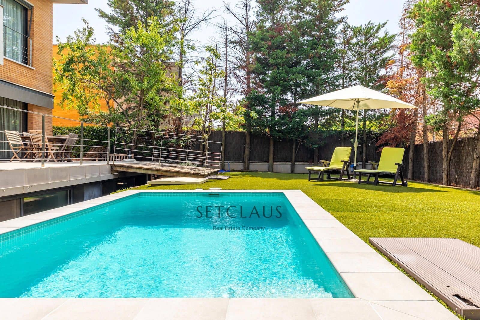 5 bedroom Villa for sale in Alella with pool garage - € 1,100,000 (Ref: 9345704)