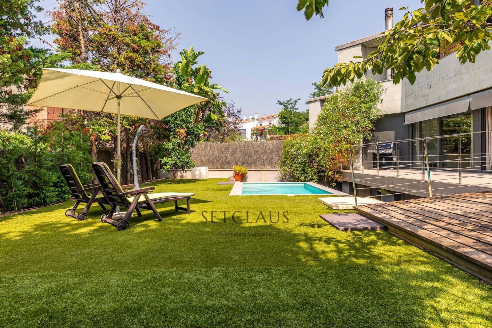 5 bedroom Villa for sale in Alella with pool garage - € 1,100,000 (Ref: 9345704)