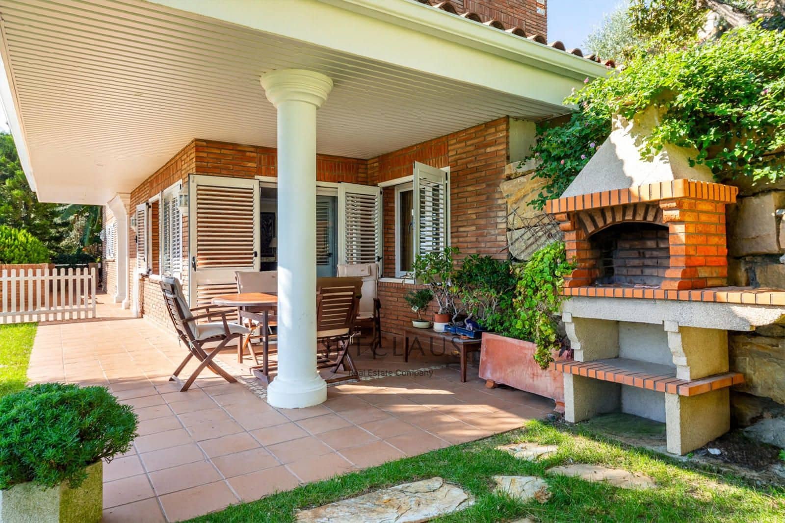 6 soverom Villa til salgs i Teia med garasje - € 1 490 000 (Ref: 9348668)