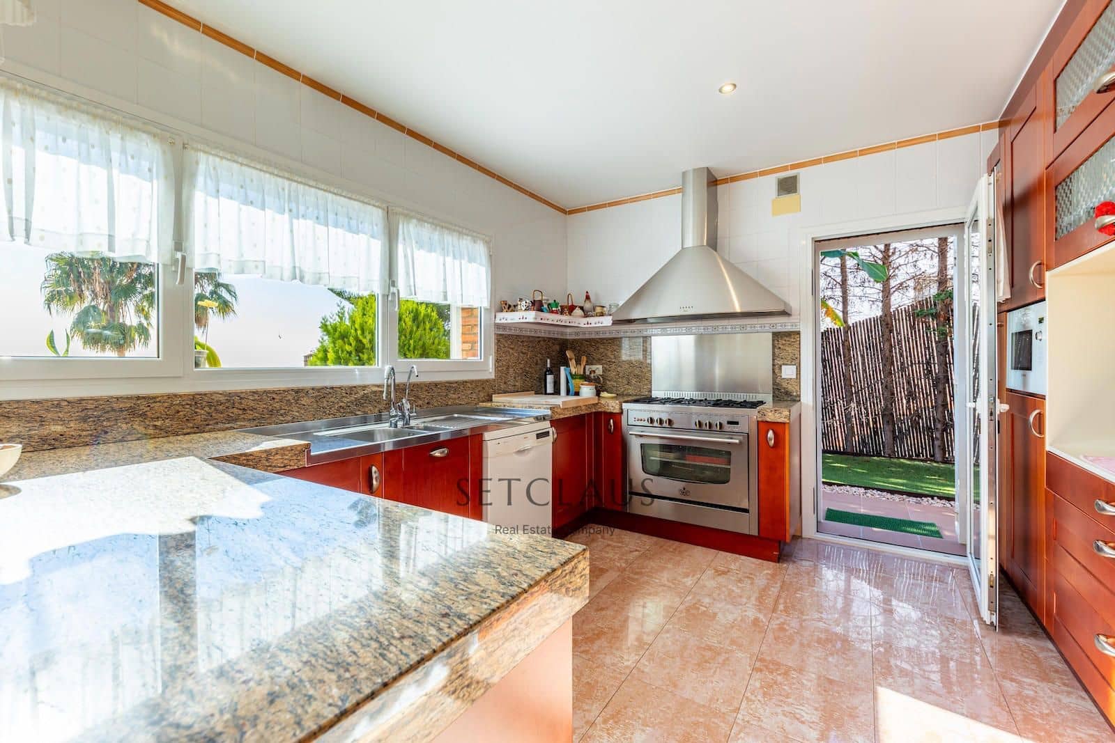 6 soverom Villa til salgs i Teia med garasje - € 1 490 000 (Ref: 9348668)