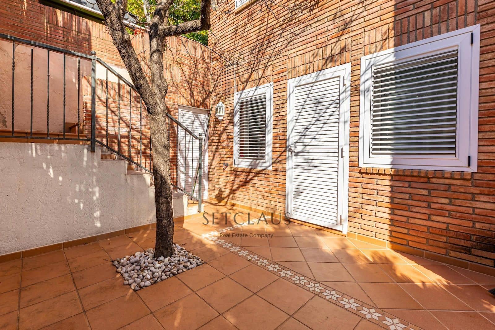 6 soverom Villa til salgs i Teia med garasje - € 1 490 000 (Ref: 9348668)