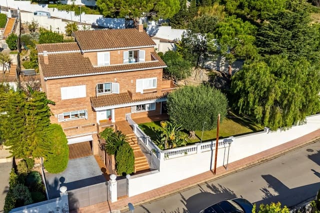 6 soverom Villa til salgs i Teià med garasje - € 1 490 000 (Ref: 9348668)