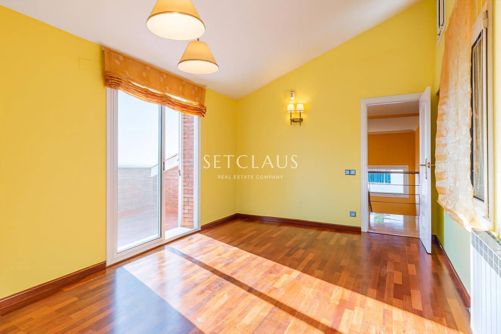 6 bedroom Villa for sale in Teia with garage - € 1,350,000 (Ref: 9348668)