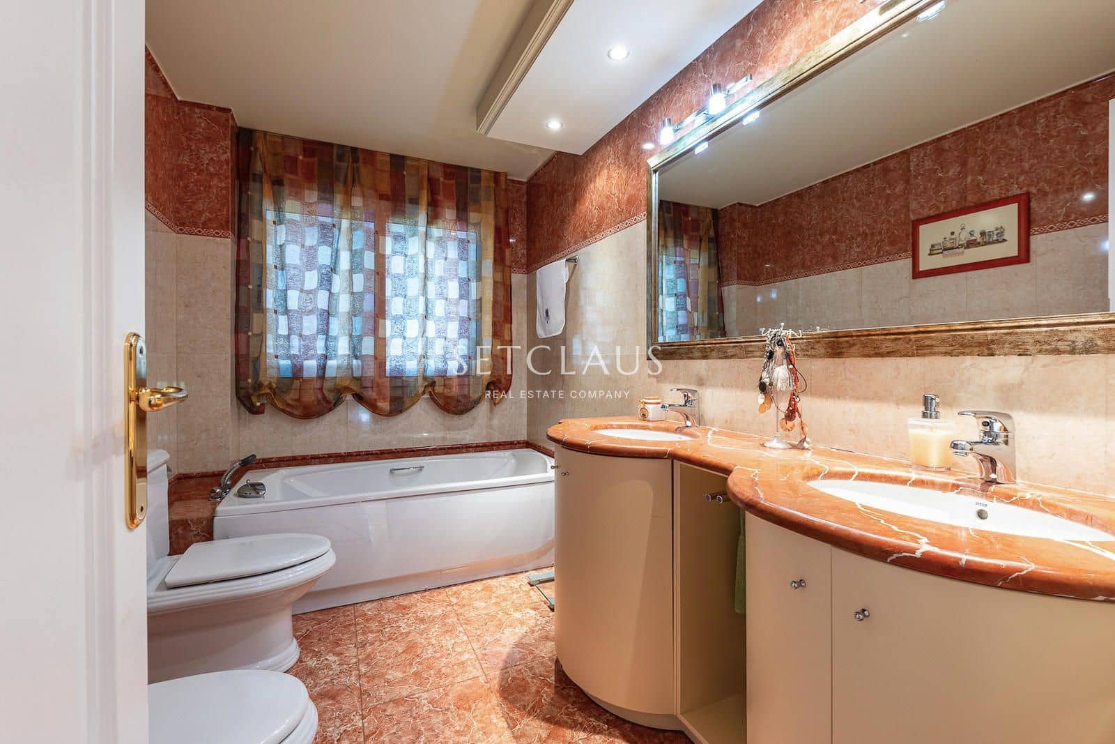 6 bedroom Villa for sale in Teia with garage - € 1,350,000 (Ref: 9348668)