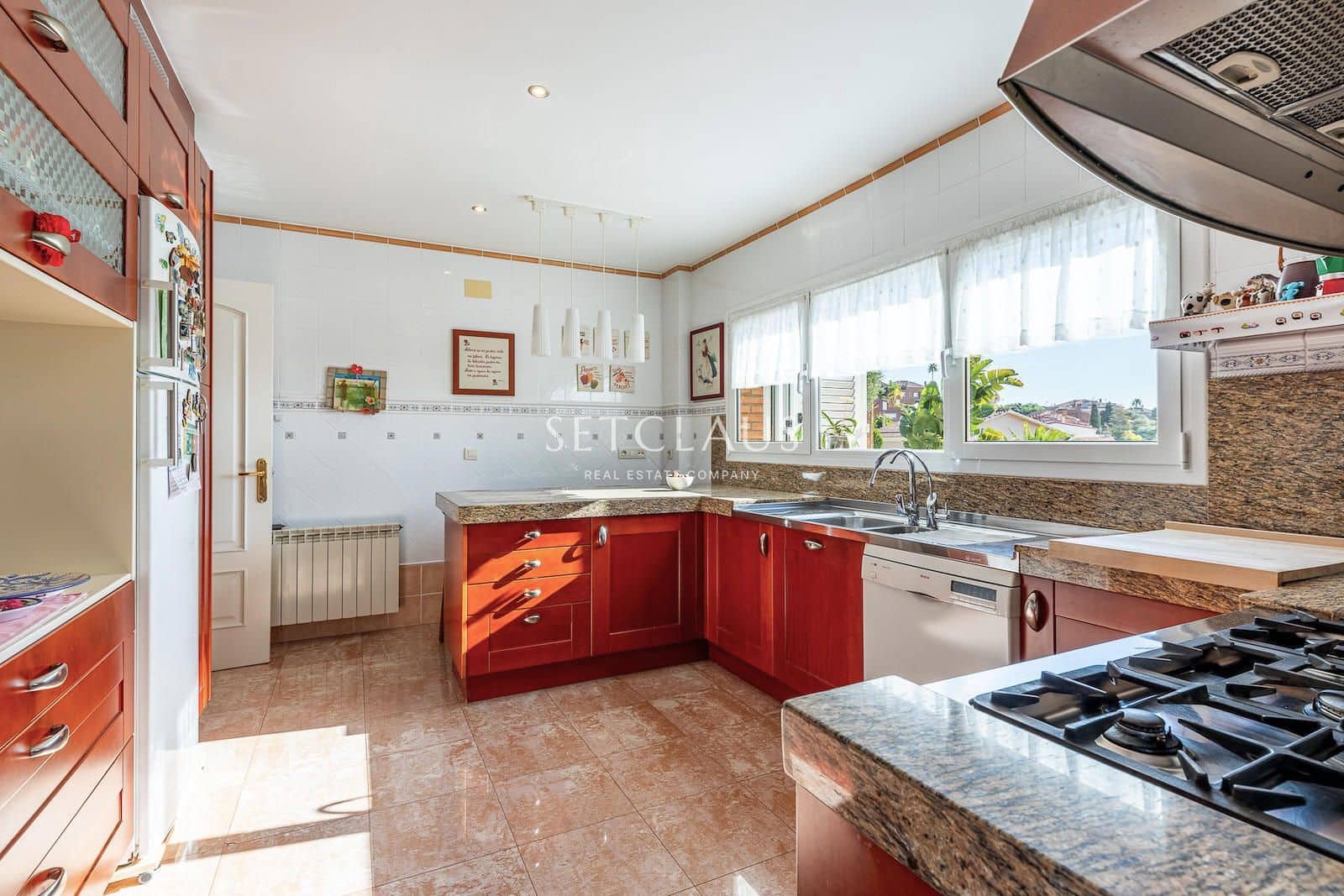 6 bedroom Villa for sale in Teia with garage - € 1,350,000 (Ref: 9348668)