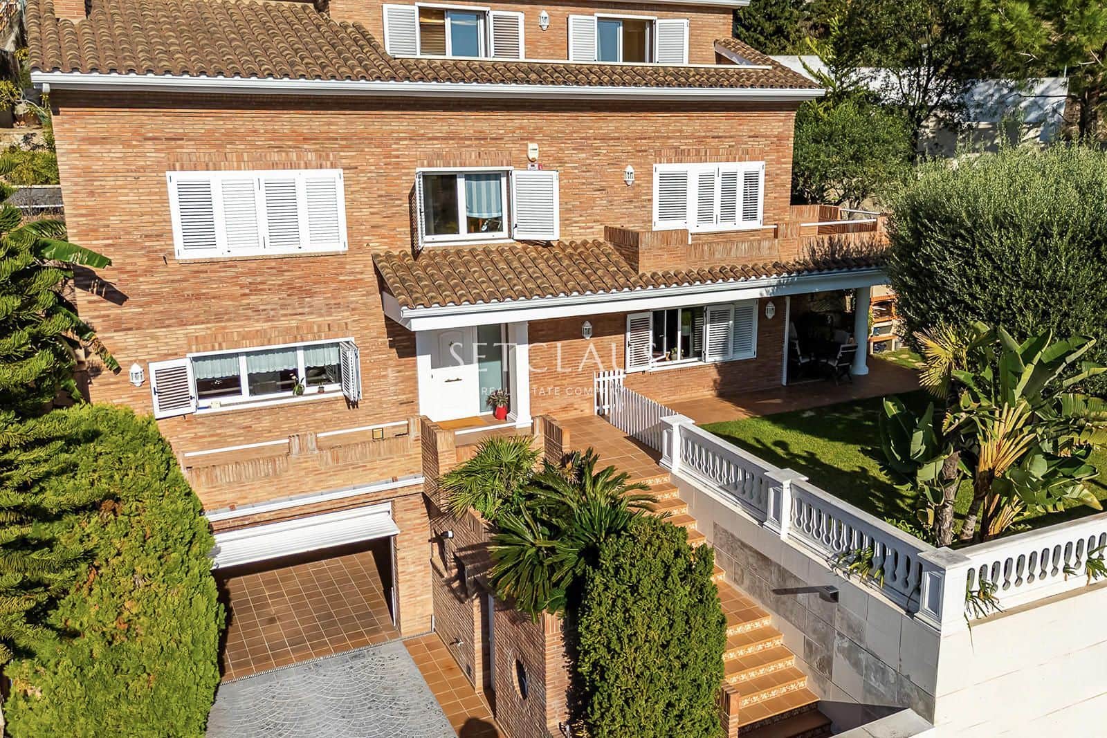 6 bedroom Villa for sale in Teia with garage - € 1,350,000 (Ref: 9348668)