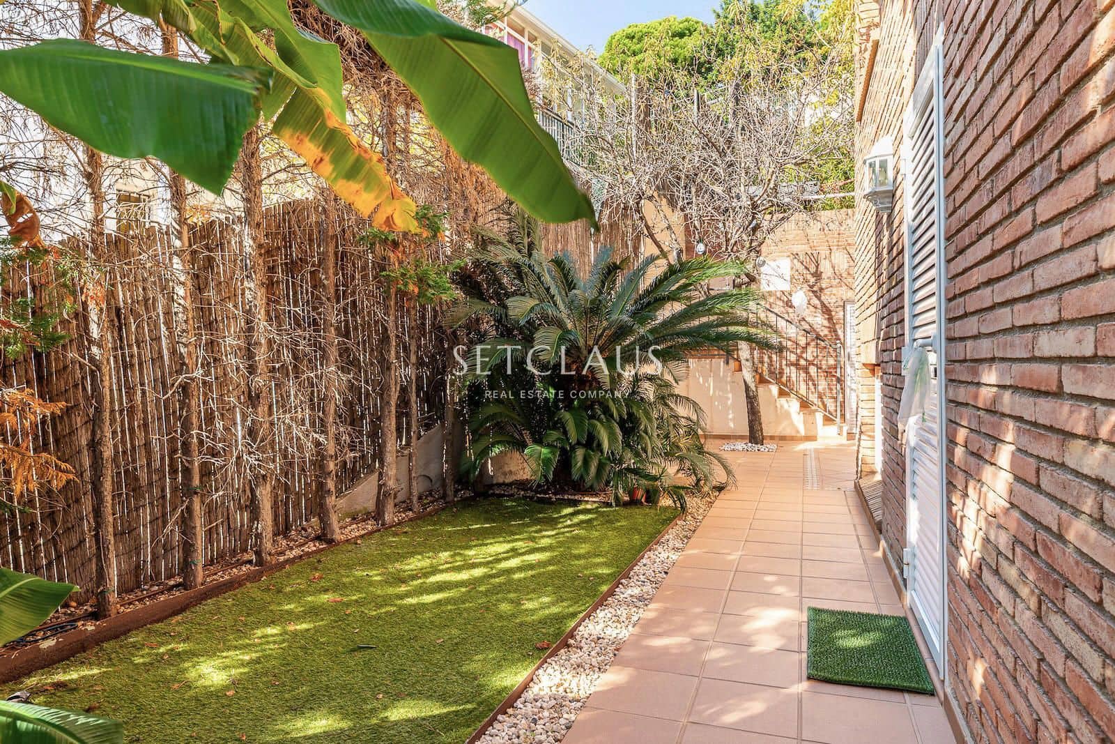 6 bedroom Villa for sale in Teia with garage - € 1,350,000 (Ref: 9348668)