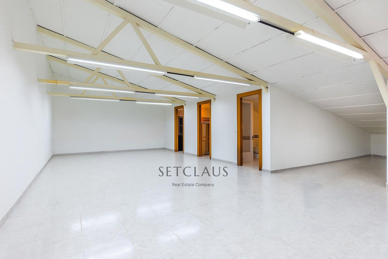 7 sypialnia Willa na sprzedaż w Alella z basenem garażem - 1 200 000 € (Ref: 9354527)